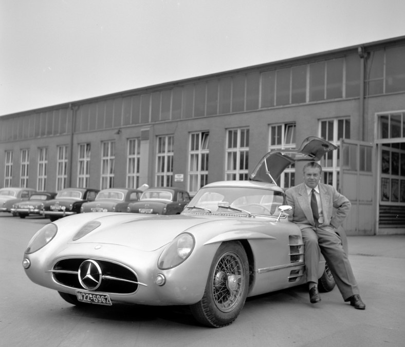 Rudolf Uhlenhaut with his Uhlenhaut-Coupé, the 300 SLR (W196 S) 1955
